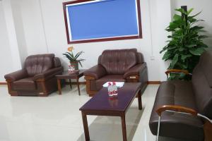 總經理辦公室洽談區(qū)